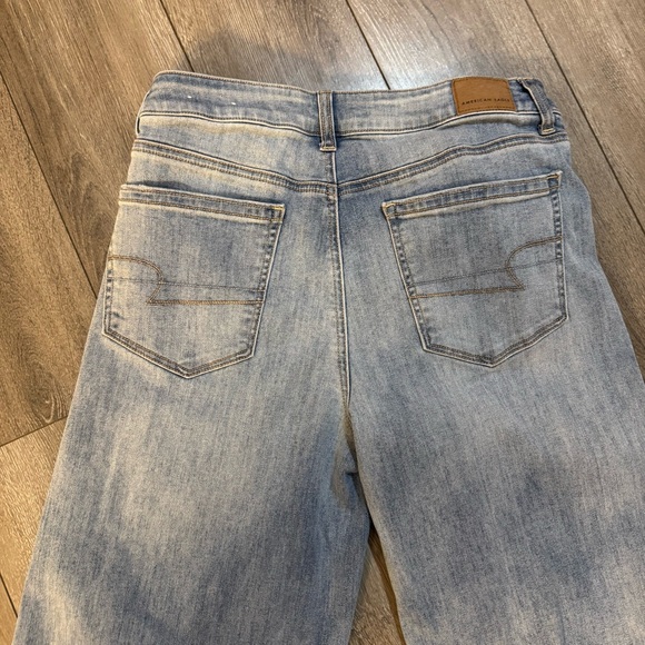 American Eagle Outfitters Light Wash Wide Leg Jeans Extra Long - Picture 5 of 6